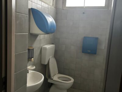 Laboratorio a Piacenza, via Ventuno Aprile, 76