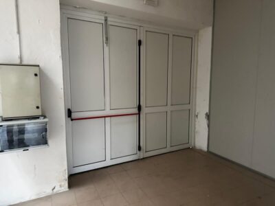Laboratorio a Piacenza, via Ventuno Aprile, 76