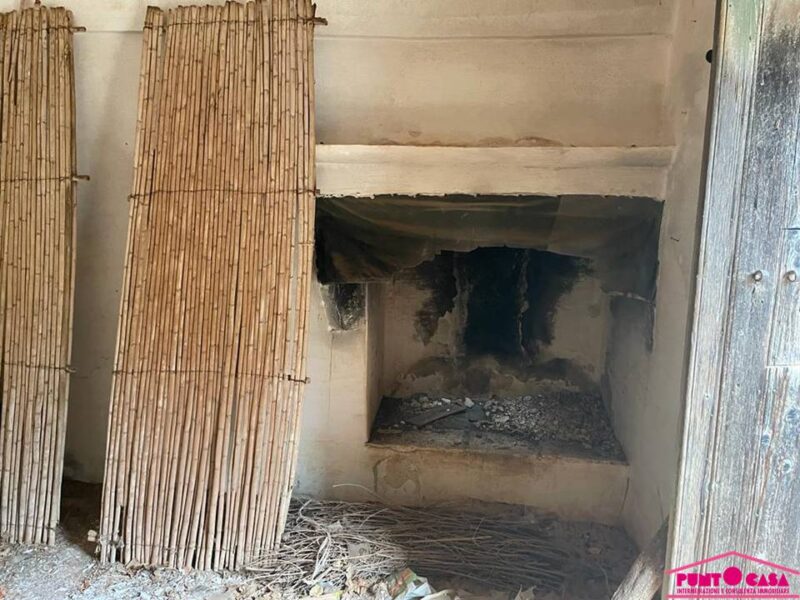 "Casale storico da ristrutturare -ottimo investimento"