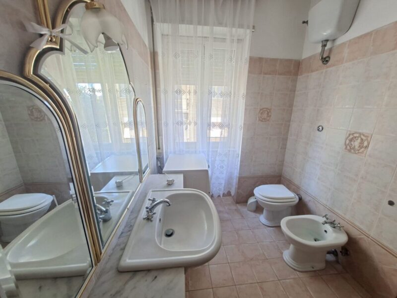 Appartamento grande 3 camere e due balconi