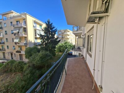Appartamento grande 3 camere e due balconi