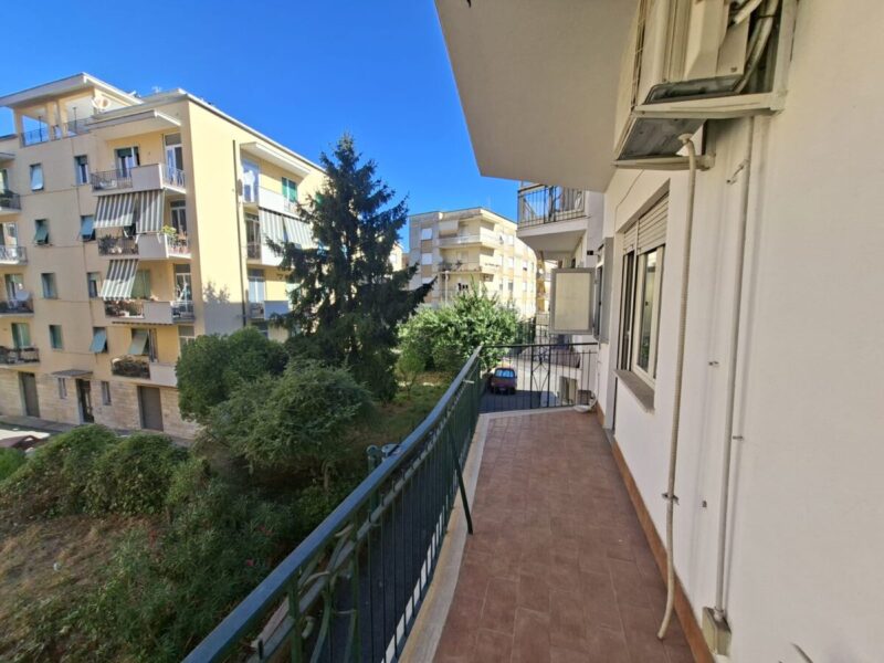 Appartamento grande 3 camere e due balconi