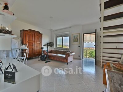 BORGHETTO SANTO SPIRITO VENDESI VILLA BIFAMILIARE CON VISTA MARE