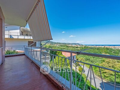 BORGHETTO SANTO SPIRITO VENDESI VILLA BIFAMILIARE CON VISTA MARE