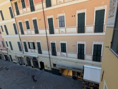 LOANO CENTRO VENDESI TRILOCALE