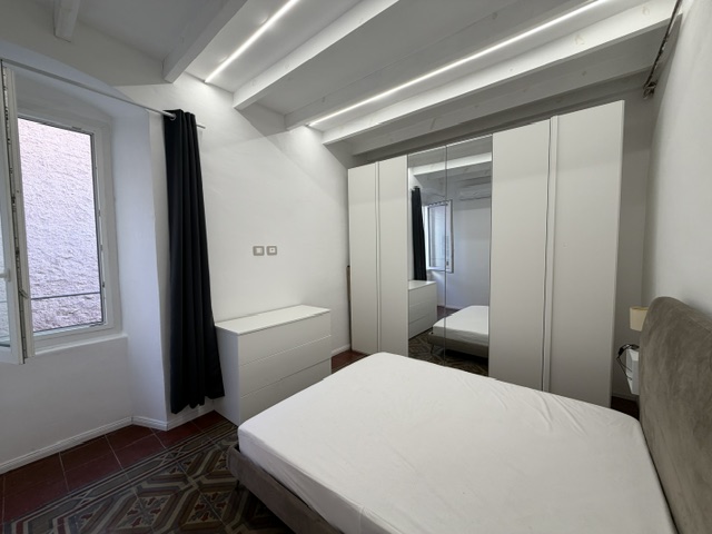 LOANO CENTRO VENDESI TRILOCALE