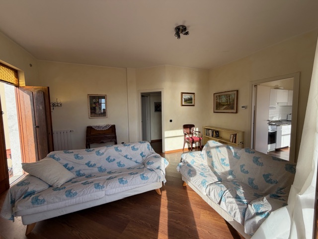 BOISSANO VENDESI AMPIO QUADRILOCALE CON VISTA MARE