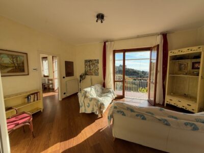 BOISSANO VENDESI AMPIO QUADRILOCALE CON VISTA MARE