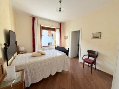 BOISSANO VENDESI AMPIO QUADRILOCALE CON VISTA MARE