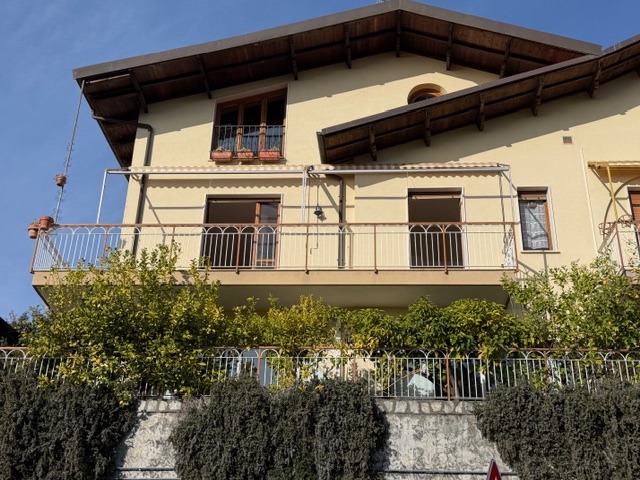 BOISSANO VENDESI AMPIO QUADRILOCALE CON VISTA MARE